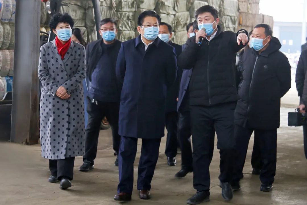 【集團(tuán)動(dòng)態(tài)】提質(zhì)增效強(qiáng)龍頭、助力發(fā)展高質(zhì)量-市委書記朱是西到南陽仙草健康集團(tuán)調(diào)研